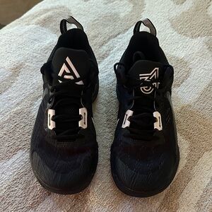 Nike Giannis Basktball Shoes